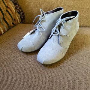 New-NWT-BOBS wedges gray size 8